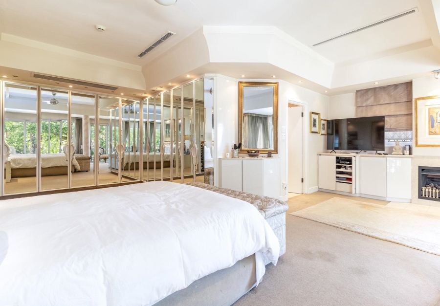 To Let 4 Bedroom Property for Rent in Fresnaye Western Cape